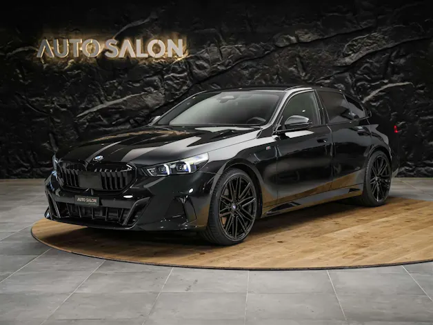 BMW 520i M Sport Steptronic *ALL BLACK*21" Felgen*Werksgarantie*