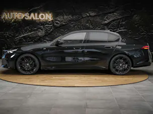 BMW 520i M Sport Steptronic *ALL BLACK*21" Felgen*Werksgarantie*