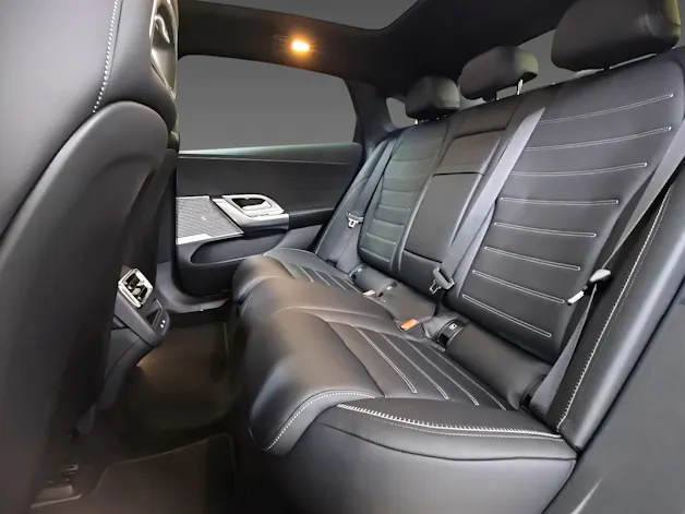 MERCEDES-BENZ C 400 4Matic EQ