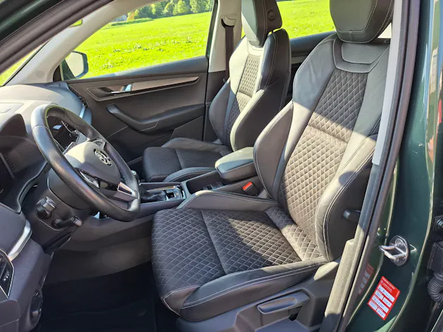SKODA Karoq 2.0 TDI CR Ambition 4x4 *frisch ab MFK*