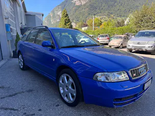 AUDI S4 Avant quattro