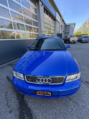 AUDI S4 Avant quattro