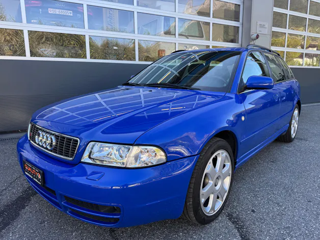 AUDI S4 Avant quattro