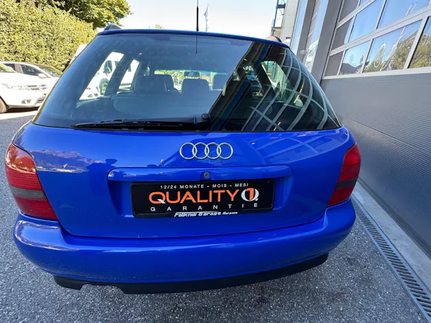 AUDI S4 Avant quattro