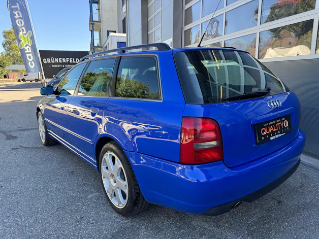 AUDI S4 Avant quattro