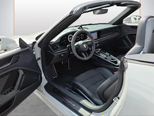 PORSCHE 911 Carrera 4 GTS Cabriolet PDK