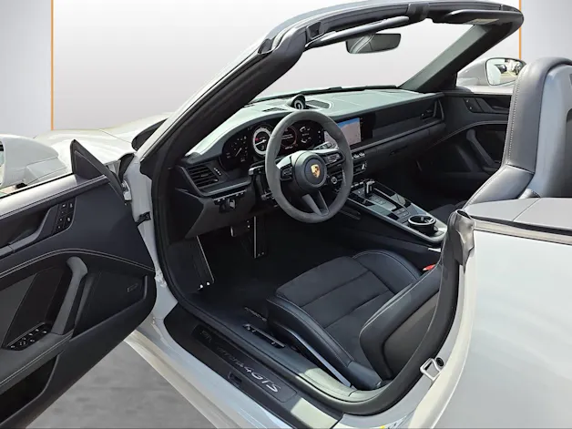 PORSCHE 911 Carrera 4 GTS Cabriolet PDK