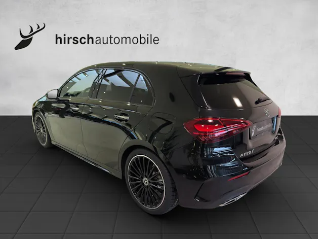 MERCEDES-BENZ A 220 AMG Line 4M W177