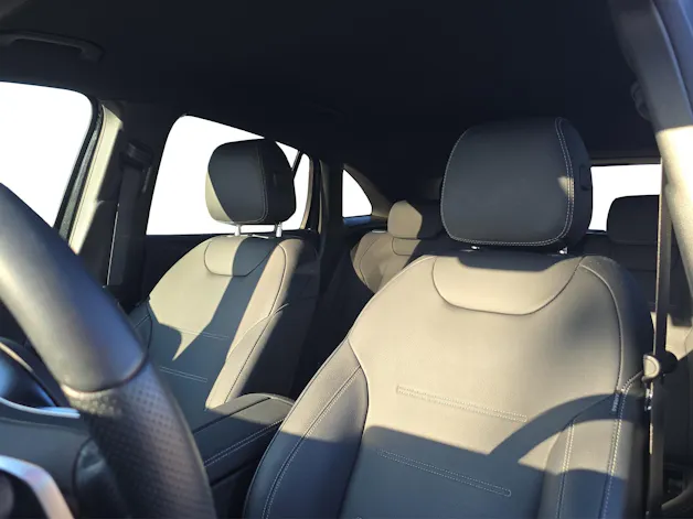 MERCEDES-BENZ EQA 300 AMG Line 4Matic