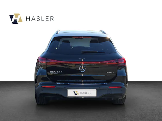 MERCEDES-BENZ EQA 300 AMG Line 4Matic
