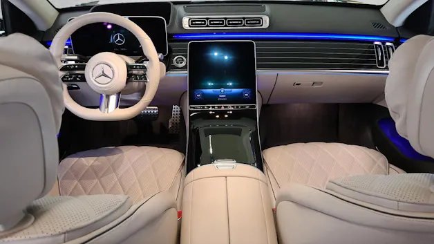 MERCEDES-BENZ S 580 V8 AMG Line 4M lang V223