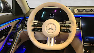 MERCEDES-BENZ S 580 V8 AMG Line 4M lang V223