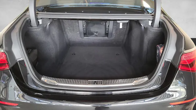 MERCEDES-BENZ S 580 V8 AMG Line 4M lang V223