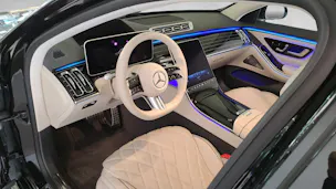 MERCEDES-BENZ S 580 V8 AMG Line 4M lang V223