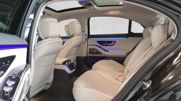 MERCEDES-BENZ S 580 V8 AMG Line 4M lang V223