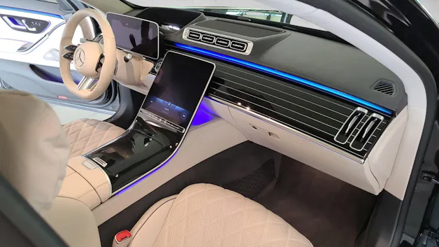 MERCEDES-BENZ S 580 V8 AMG Line 4M lang V223