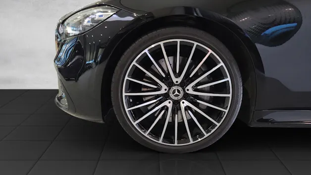 MERCEDES-BENZ S 580 V8 AMG Line 4M lang V223