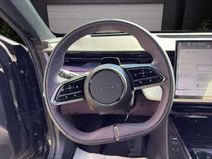 MAZDA CX-6e