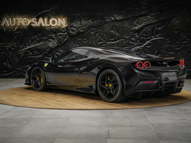 FERRARI F8 Tributo *Schalensitze*Keramik*Carbon*