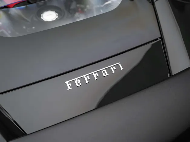 FERRARI F8 Tributo *Schalensitze*Keramik*Carbon*