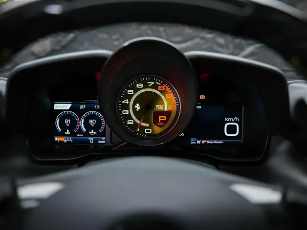 FERRARI F8 Tributo *Schalensitze*Keramik*Carbon*