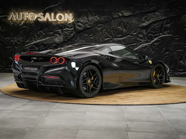 FERRARI F8 Tributo *Schalensitze*Keramik*Carbon*