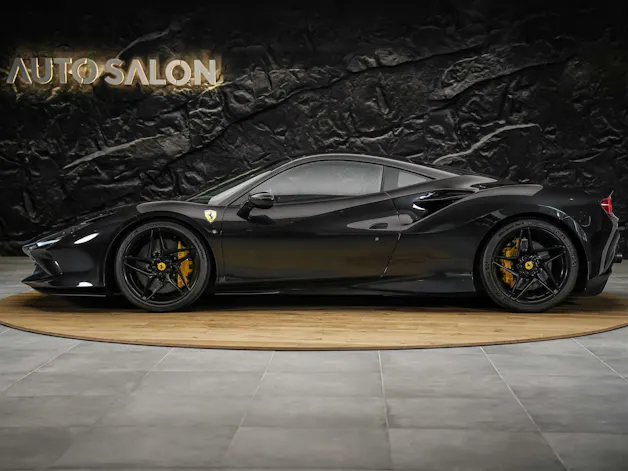 FERRARI F8 Tributo *Schalensitze*Keramik*Carbon*