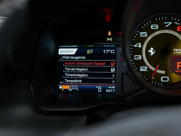 FERRARI F8 Tributo *Schalensitze*Keramik*Carbon*