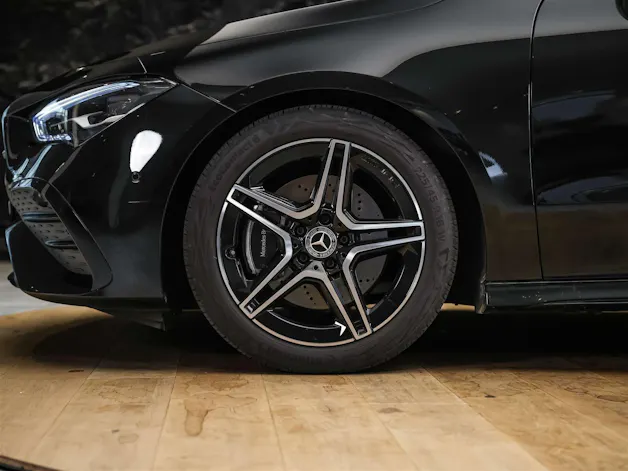 MERCEDES-BENZ CLA 200 AMG Line 7G-DCT *Werksgarantie*Lenkradheizung*Ambientebeleuchtung*