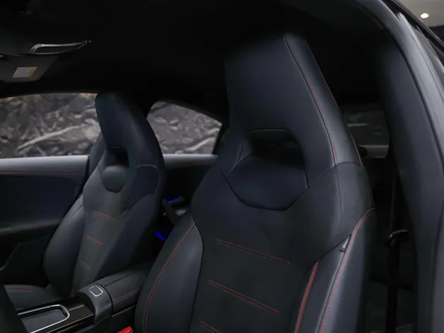 MERCEDES-BENZ CLA 200 AMG Line 7G-DCT *Werksgarantie*Lenkradheizung*Ambientebeleuchtung*