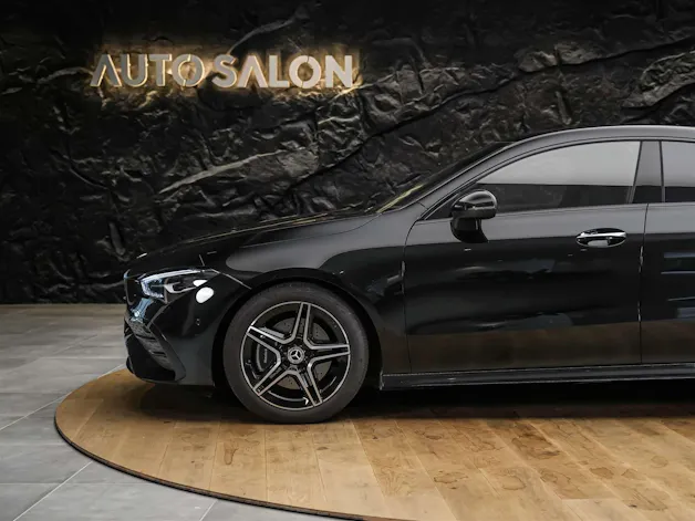 MERCEDES-BENZ CLA 200 AMG Line 7G-DCT *Werksgarantie*Lenkradheizung*Ambientebeleuchtung*
