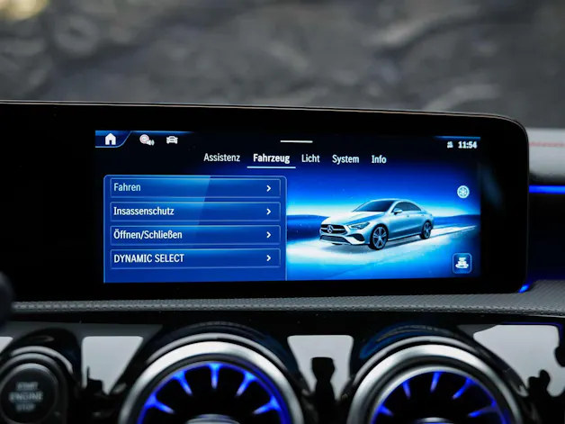 MERCEDES-BENZ CLA 200 AMG Line 7G-DCT *Werksgarantie*Lenkradheizung*Ambientebeleuchtung*