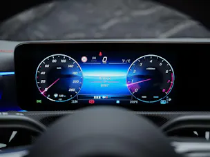 MERCEDES-BENZ CLA 200 AMG Line 7G-DCT *Werksgarantie*Lenkradheizung*Ambientebeleuchtung*