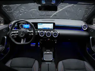 MERCEDES-BENZ CLA 200 AMG Line 7G-DCT *Werksgarantie*Lenkradheizung*Ambientebeleuchtung*