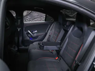 MERCEDES-BENZ CLA 200 AMG Line 7G-DCT *Werksgarantie*Lenkradheizung*Ambientebeleuchtung*