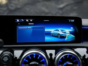 MERCEDES-BENZ CLA 200 AMG Line 7G-DCT *Werksgarantie*Lenkradheizung*Ambientebeleuchtung*
