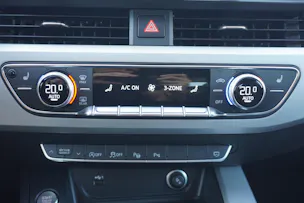 AUDI A4 Avant 40 TDI Attraction quattro S-tronic