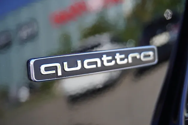AUDI A4 Avant 40 TDI Attraction quattro S-tronic