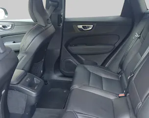 VOLVO XC60 2.0 B5 MH Plus Dark AWD