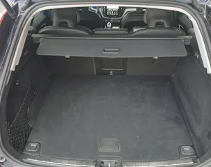 VOLVO XC60 2.0 B5 MH Plus Dark AWD