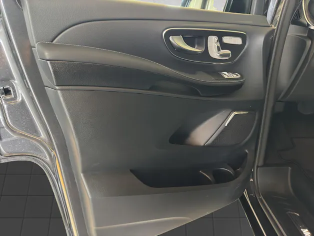 MERCEDES-BENZ V-Klasse V447 Van V 300 d Exclusive lang Swiss Edition