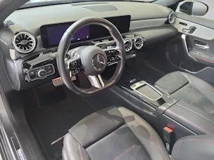 MERCEDES-BENZ A 250 AMG Line 4M W177