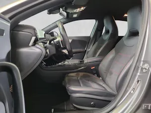 MERCEDES-BENZ A 250 AMG Line 4M W177