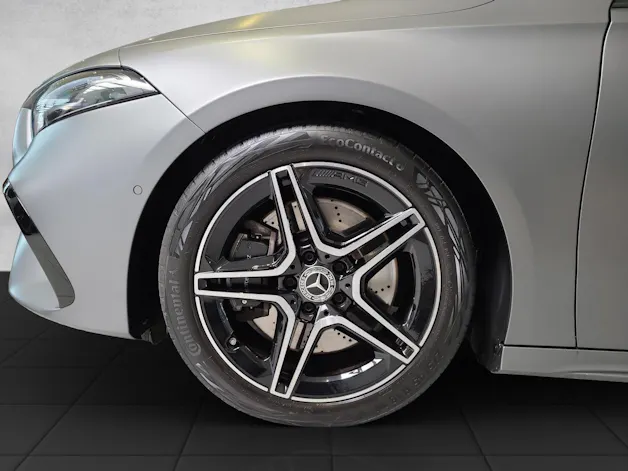 MERCEDES-BENZ A 250 AMG Line 4M W177