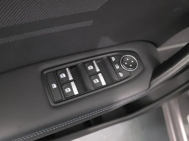 RENAULT Captur 1.3 TCe Esprit Alpine EDC