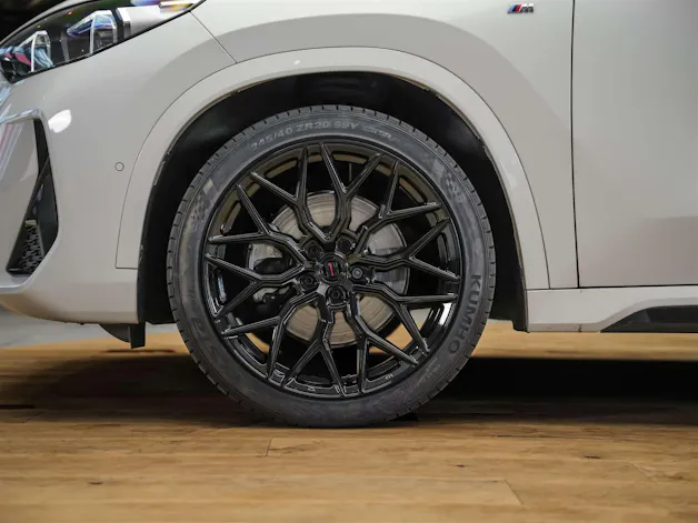 BMW X1 xDrive 23d M Sport *20" Felgen*Werksgarantie*AHK*