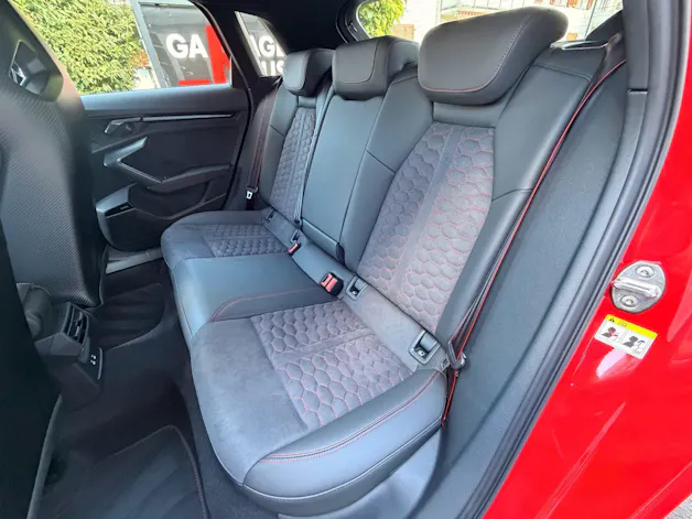 AUDI RS3 SPORTBACK 2.5 400 PS TFSI QUATTRO *** 5 JAHRE AUDI WERKSGARANTIE BIS 2031 ***