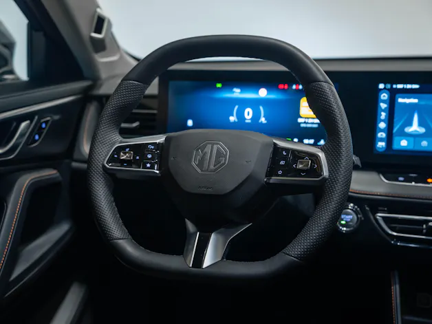 MG HS 1.5 PHEV Luxury