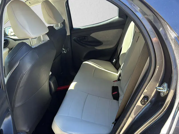 Toyota Yaris 1.5 VVT-i HSD Premium