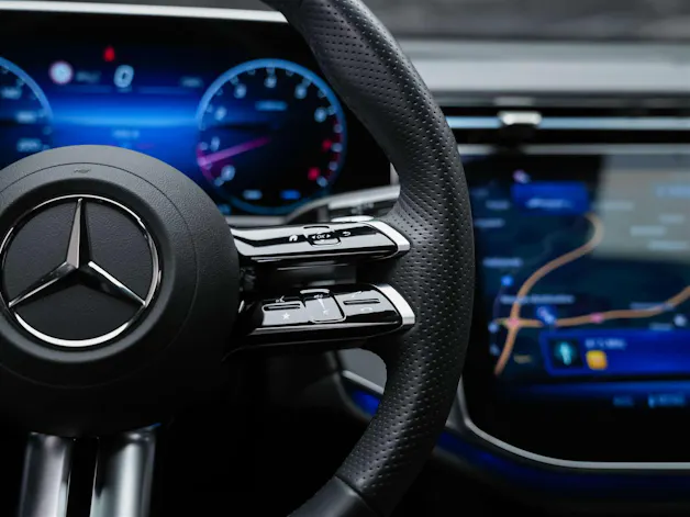 MERCEDES-BENZ E 200 AMG Line 9G-Tronic *21" Felgen*